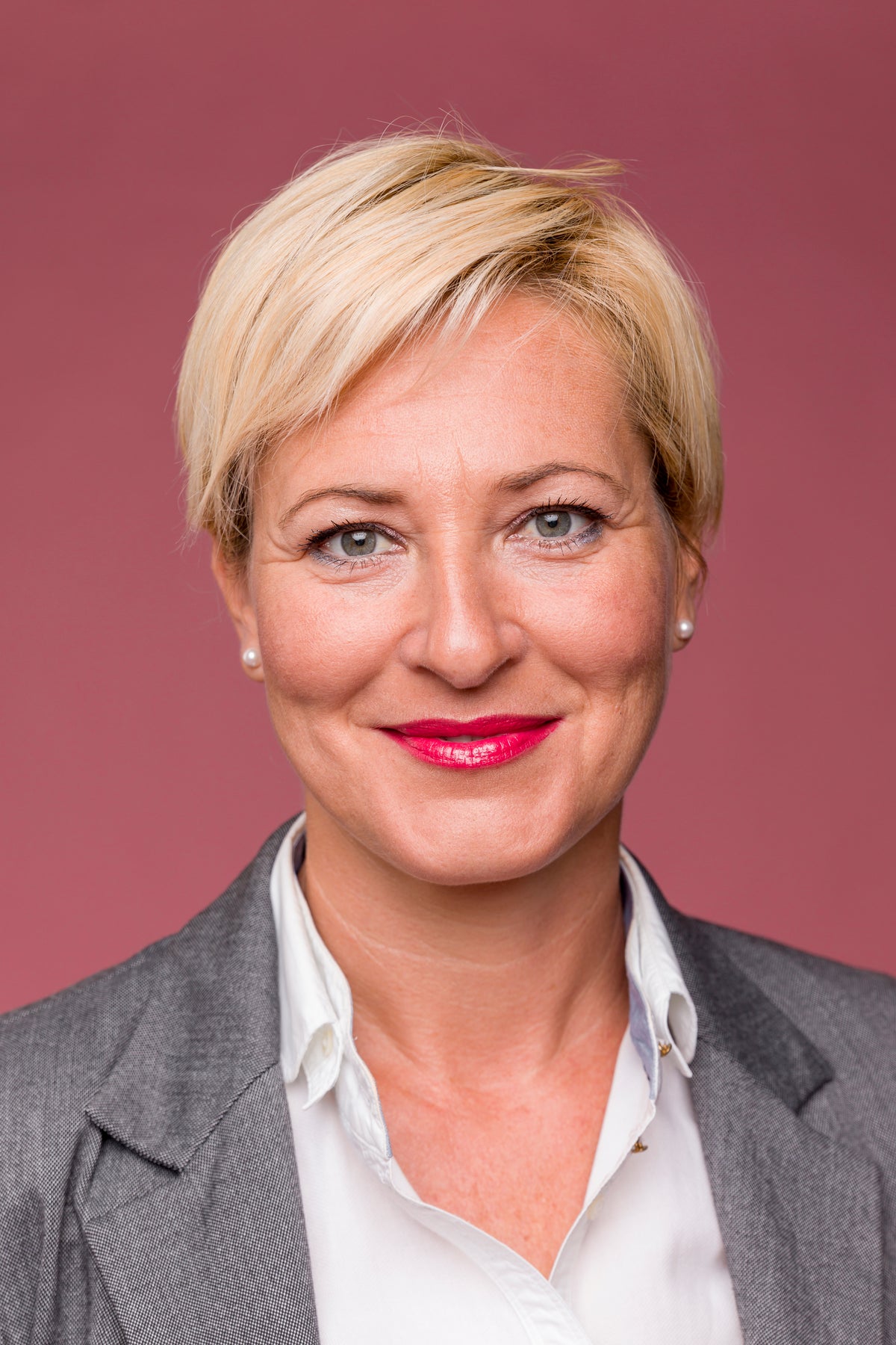 Hillary W.